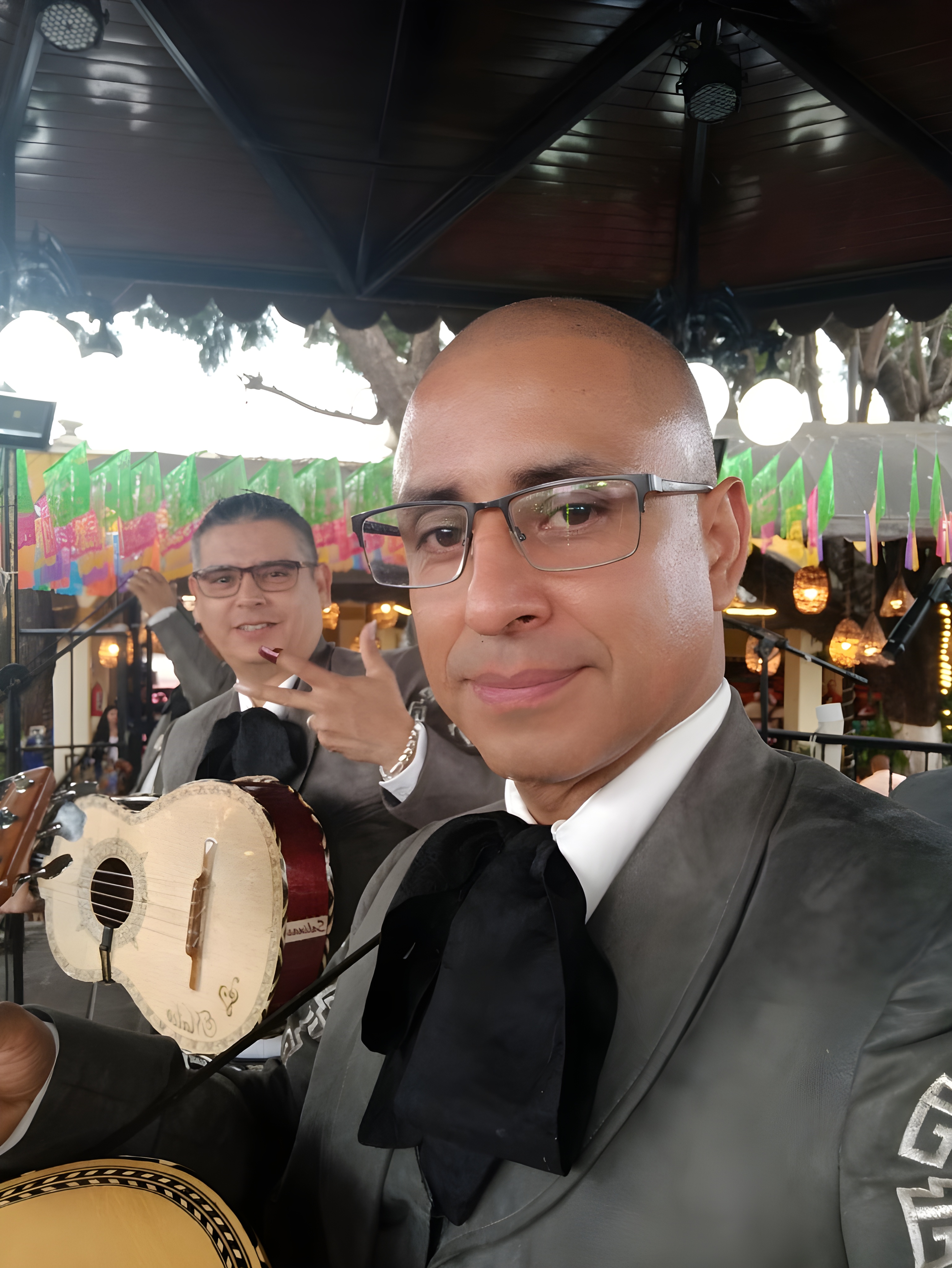 Mariachis en tonala